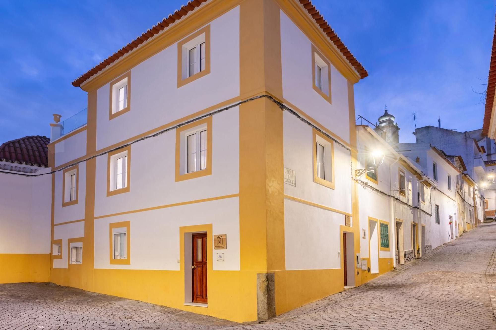 Azinheira Suites Townhouse - Alojamento Turistico (Adults Only) Elvas Extérieur photo